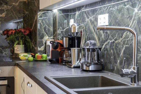 G102 Κεντρικό Πολυτελές Διαμέρισμα Lägenhet Volos Exteriör bild