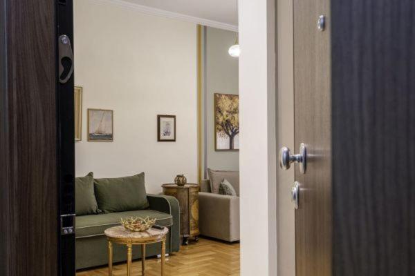 G102 Κεντρικό Πολυτελές Διαμέρισμα Lägenhet Volos Exteriör bild